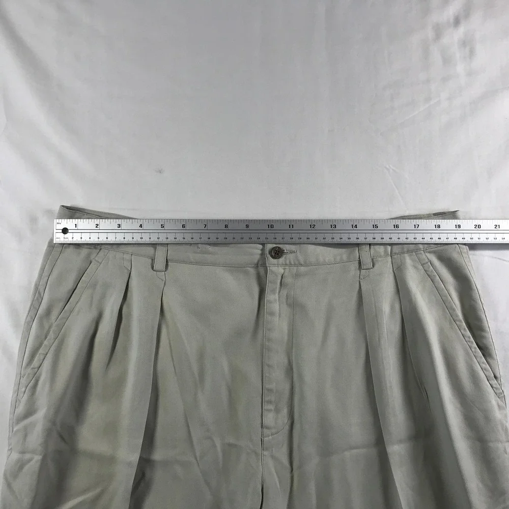 Tommy Bahama Relax Mens 40 Silk Herringbone Pleated Shorts Khaki Tan Resortwear